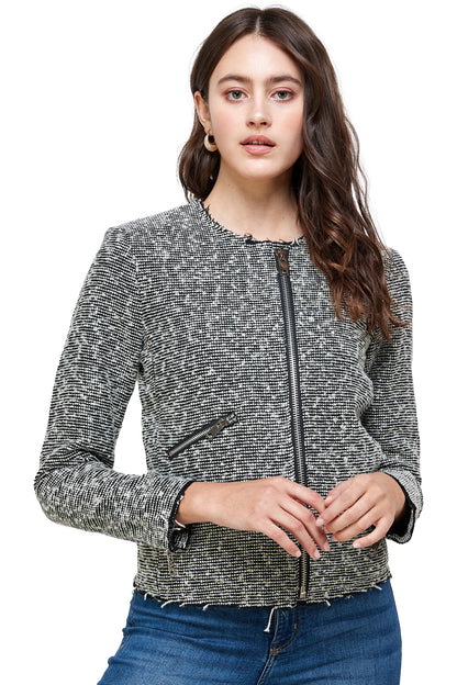 Textured Zip-Up Jacket – Casual Elegance