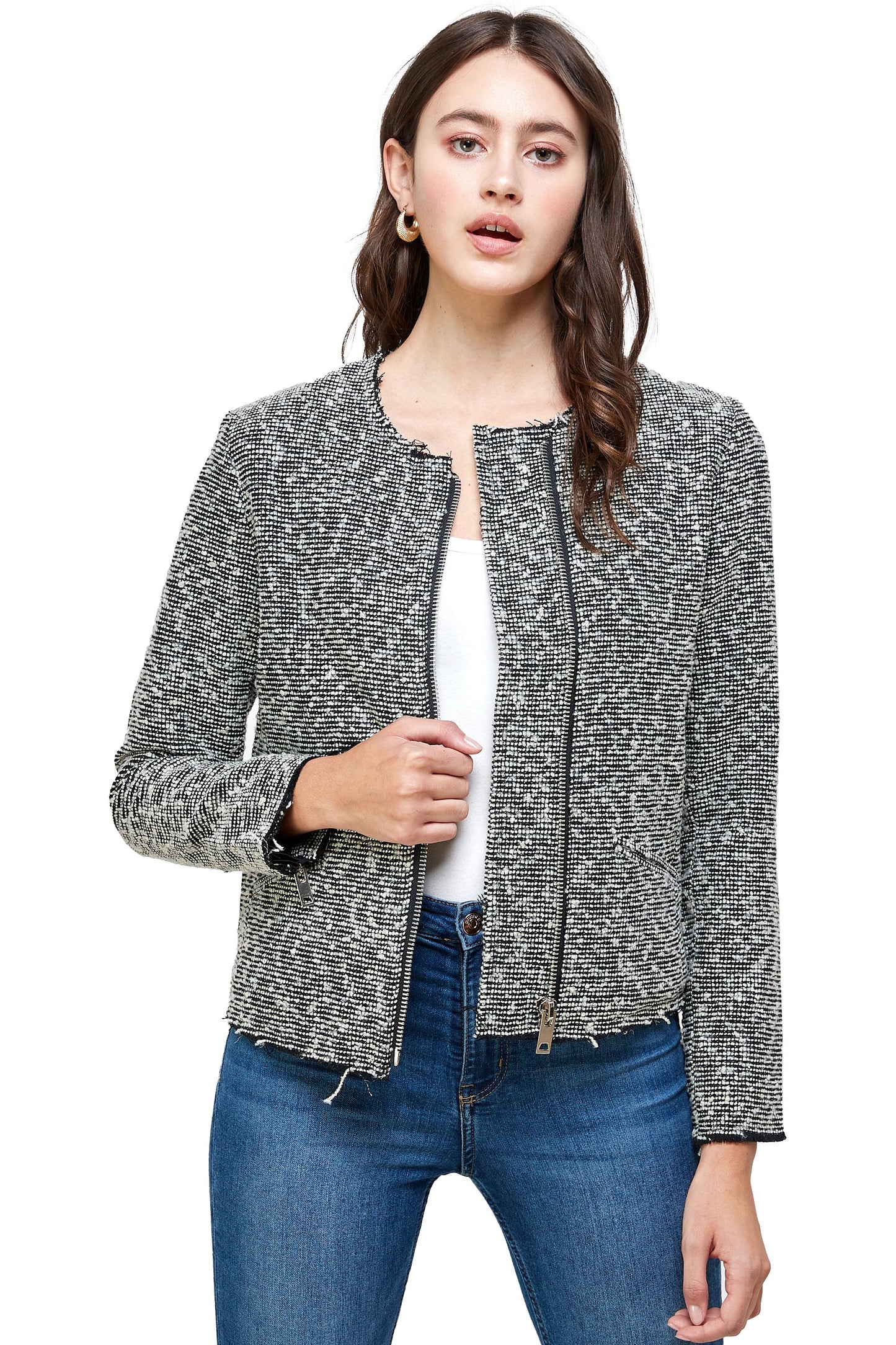 Textured Zip-Up Jacket – Casual Elegance